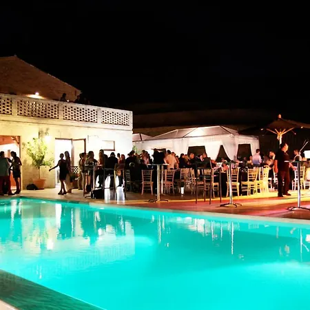 Boutique Magnolia 3* Carassai