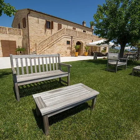 Boutique Magnolia 3* Carassai